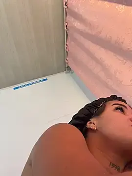 Stripchat Sex Cam of Little_Gaby_