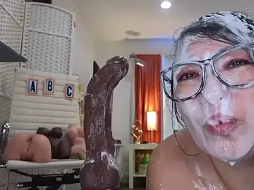 Stripchat Live Sex Cam of Vickiebee