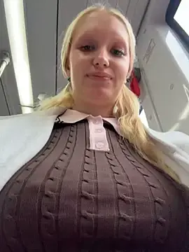 Stripchat Live Porn of Elfi_InPublic