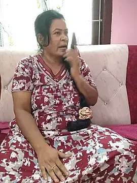 Stripchat Live Sex of tamilaruvi