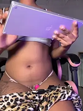 Stripchat Sex Cam of Your_Paris