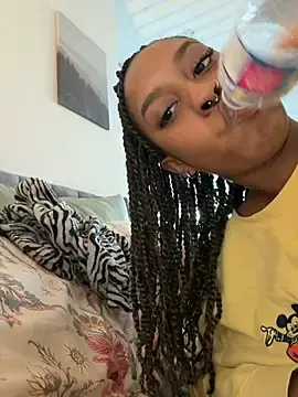 Stripchat Live Sex Cam of Your_Paris