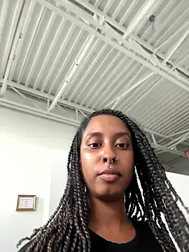 Stripchat Free Porn Cam of Your_Paris