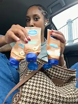 Stripchat Live Sex Cam of Your_Paris