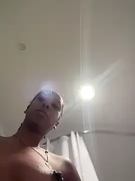 Stripchat Live Sex Cam of Your_Paris