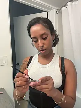 Stripchat Free Live Porn of Your_Paris
