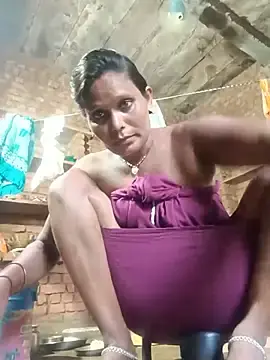 Stripchat Sex Cam of cute_diya_12