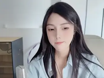 Stripchat Live Sex Cam of holo_love