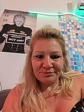 Stripchat Adult Video Chat of trippsgotlips