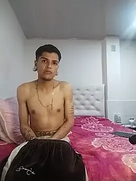Stripchat Live Porn of geminis_scorpio_10