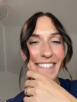Stripchat Free Porn Cam of lola_tentatiion