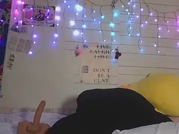 Stripchat Free Porn Cam of TrenaAnne