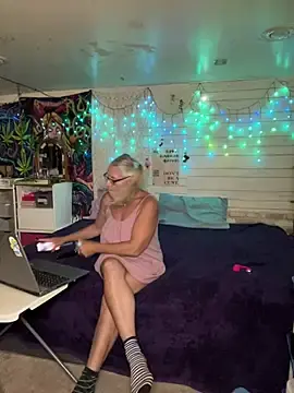 Stripchat Best Webcam of Trenaonmute
