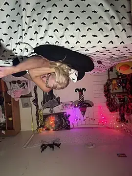 Stripchat Free Porn Cam of Trenaonmute