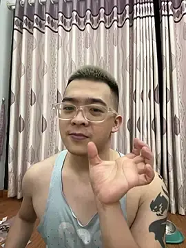 Stripchat Live Porn of horny_tobias