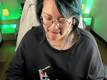 Stripchat Free Porn Cam of lucky-leah