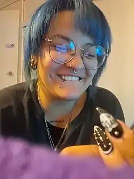 Stripchat Free Porn Cam of lucky-leah