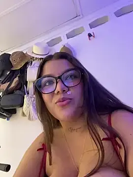 Stripchat Free Live Porn of michellesexxxy3