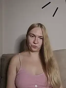 Stripchat Sex Cam of KisaVixen