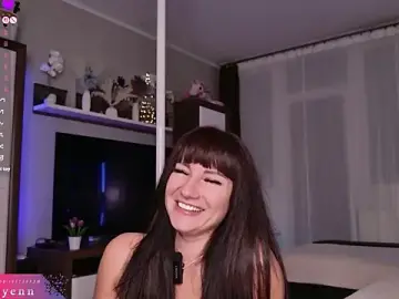 Stripchat Live Sex Cam of LeaLyenn