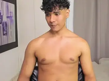 Stripchat Best live sex cam show of Logan_jake