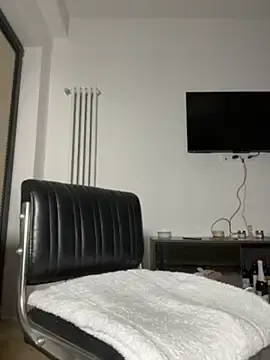 Stripchat Adult Webcam of NickiLike