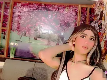 Stripchat Adult Webcam of Honey_Balenciaga