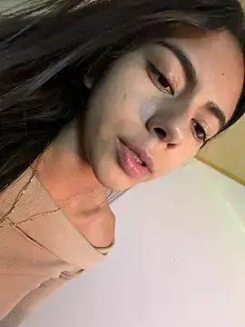 Stripchat Free Porn Cam of Lilybeeth
