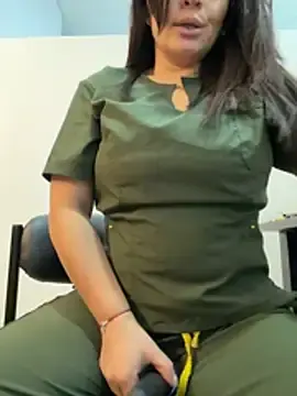 Stripchat Free Porn Cam of Dr_Nathalia_28