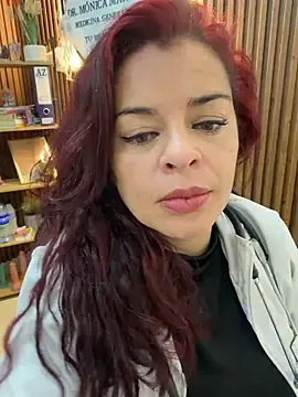 Stripchat Sex Cam of Dr_Nathalia_28
