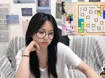 Stripchat Nude Webcam of LiLiYbaby