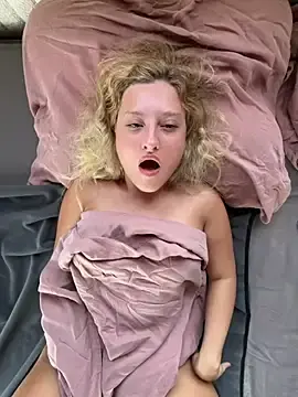 Stripchat Nude Webcam of MileySummer