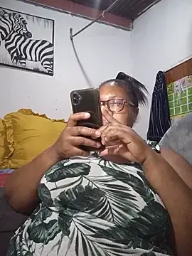 Stripchat Best live sex cam show of YELLOW_BONE