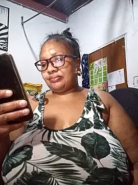 Stripchat Private Sex Chat of YELLOW_BONE