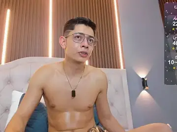 Stripchat Watch Live Sex Cams of Ethan12_