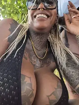 Stripchat Watch Live Sex Cams of DarkDea