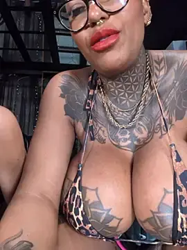 Stripchat Sex Cam of DarkDea
