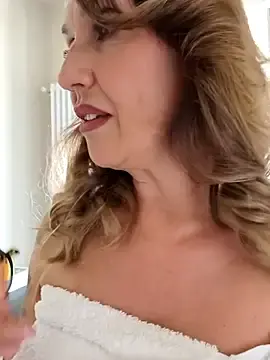 Stripchat Free Porn Cam of JasmineNoir2