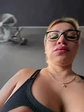 Stripchat Best live sex cam show of DIANITA_1988