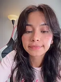 Stripchat Free Porn Cam of Adriennesexxx