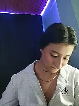 Stripchat Live Sex Cam of EVAH_LEE_