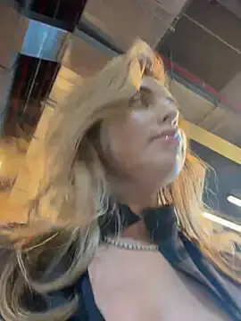 Stripchat Live Porn of Alirawrz