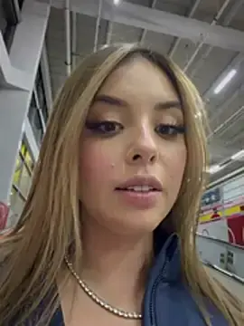 Stripchat Watch Live Sex Cams of Alirawrz