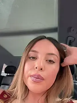 Stripchat Adult Webcams of Alirawrz
