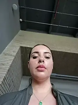 Stripchat Watch Live Sex Cams of Alirawrz