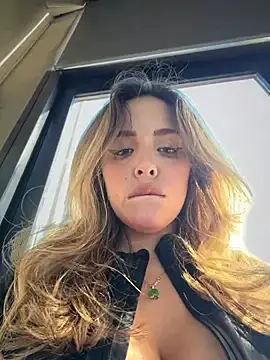 Stripchat Nude Webcam of Alirawrz