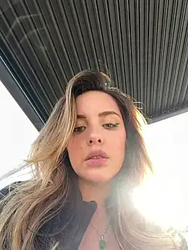 Stripchat Sex Chat of Alirawrz