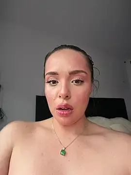 Stripchat Live Sex of Alirawrz