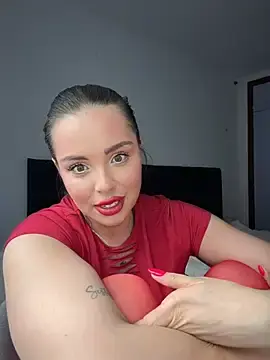 Stripchat Free Porn Cam of Alirawrz