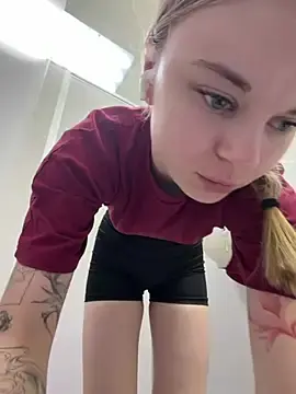 Stripchat Nude Webcam of -MiaKitty